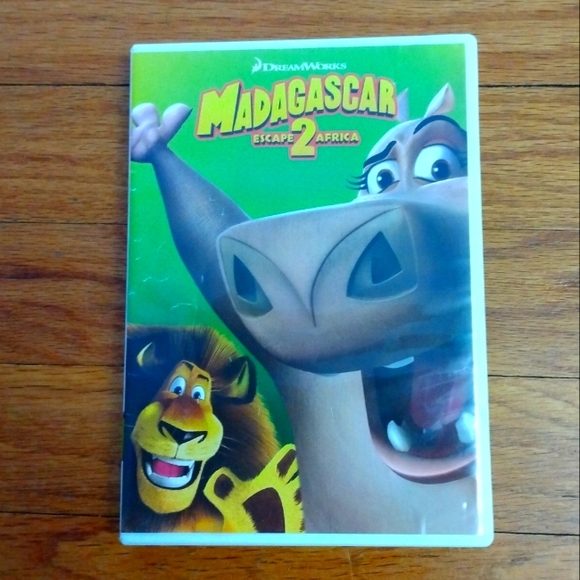 3/$10 ๐ DreamWorks Madagascar 2 Escape Africa DVD - Picture 1 of 5